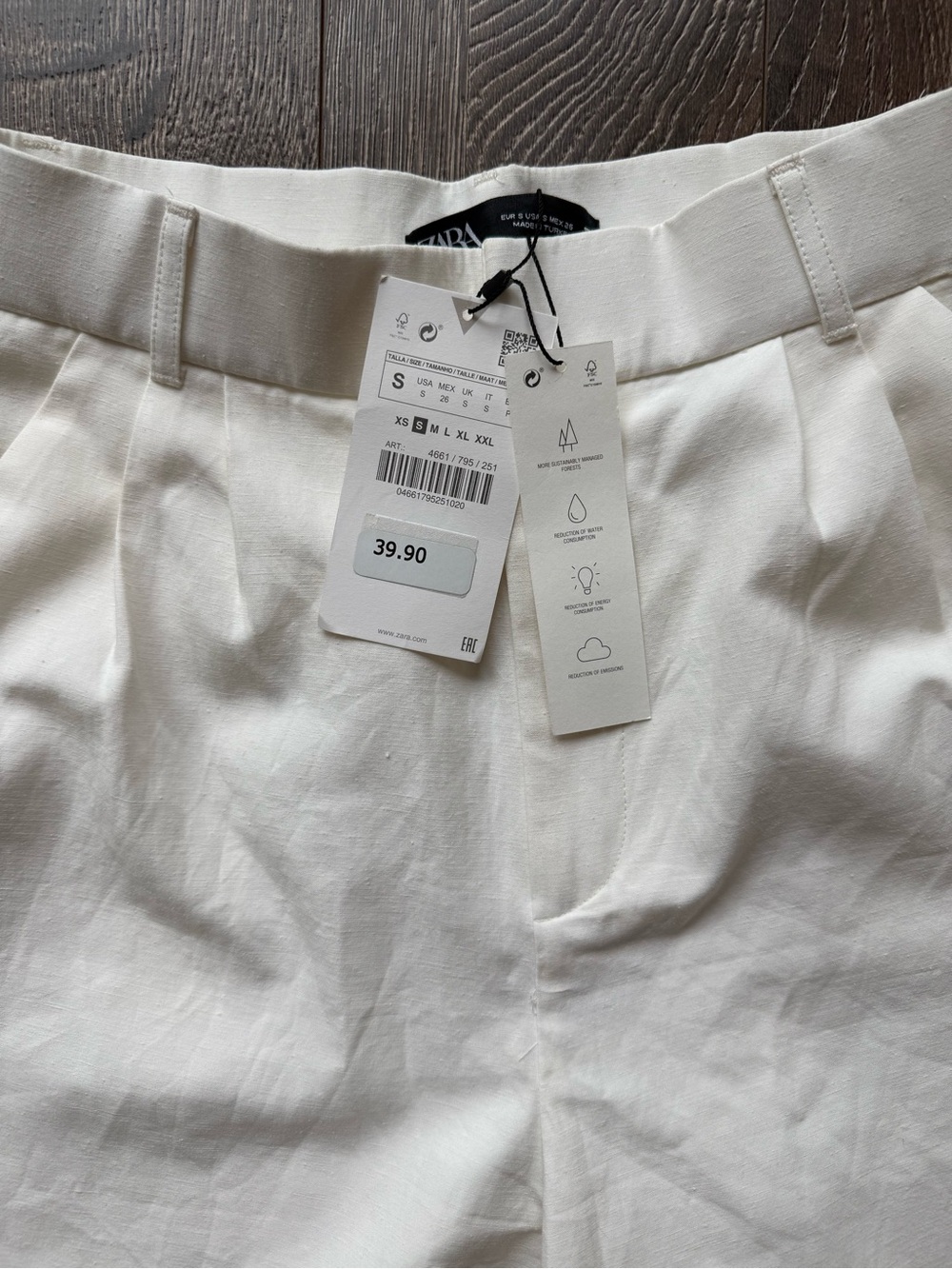 Zara White High-Waist Tailored Bermuda Shorts - Picture 3 of 10